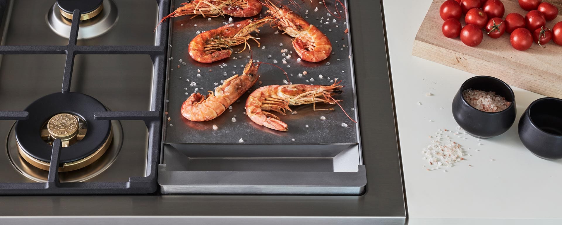 Bertazzoni Professional Series 48" 6 Brass Burners Rosso Freestanding Dual Fuel Range With 7 Cu.Ft. Electric Self-Clean Oven and Griddle PROF486GDFSROT I Luxury Appliances Direct