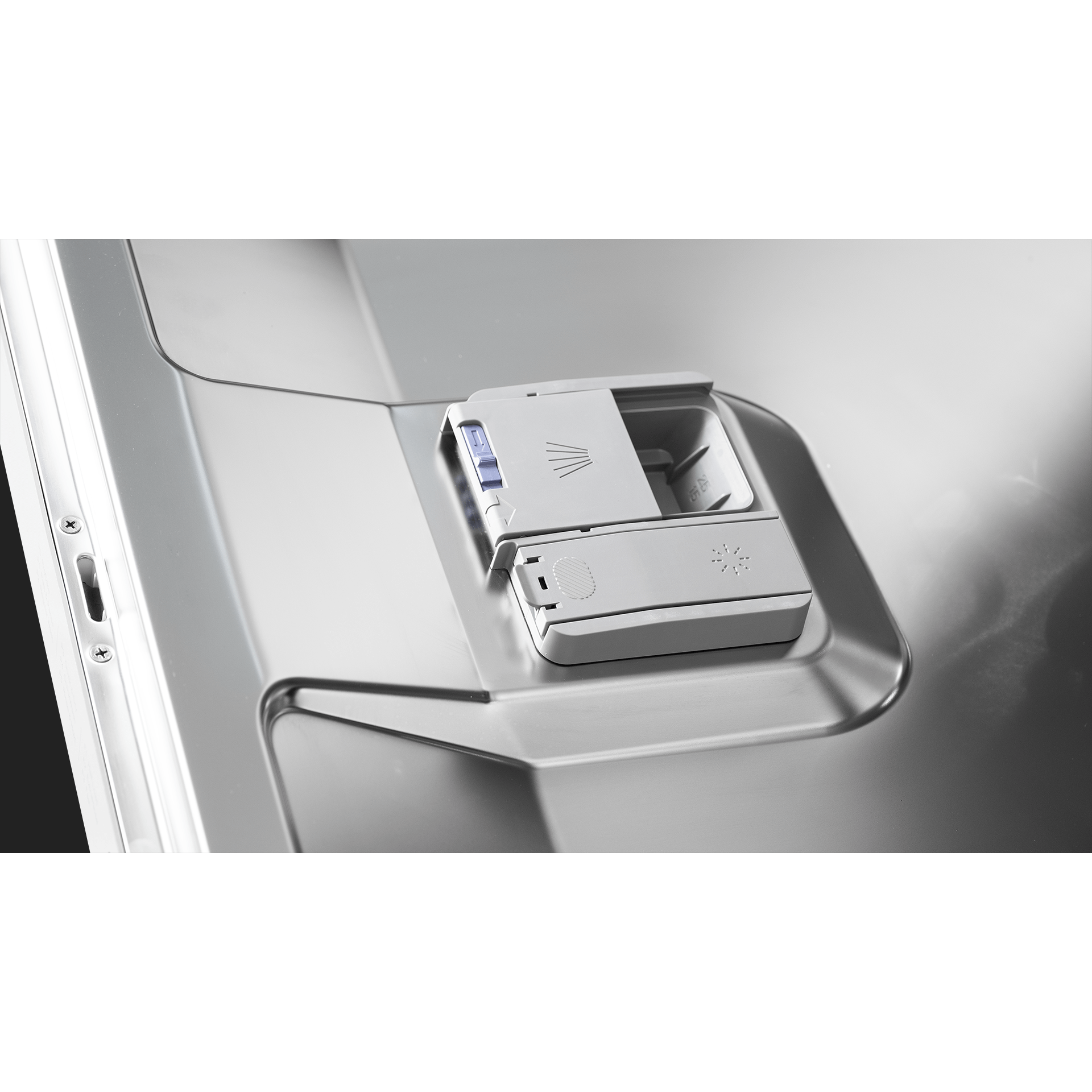 Fulgor Milano 24" Fully Integrated Built-In Dishwasher with 16 Place Settings, Stainless Steel - F6DWT24SS2 I Luxury Appliances Direct