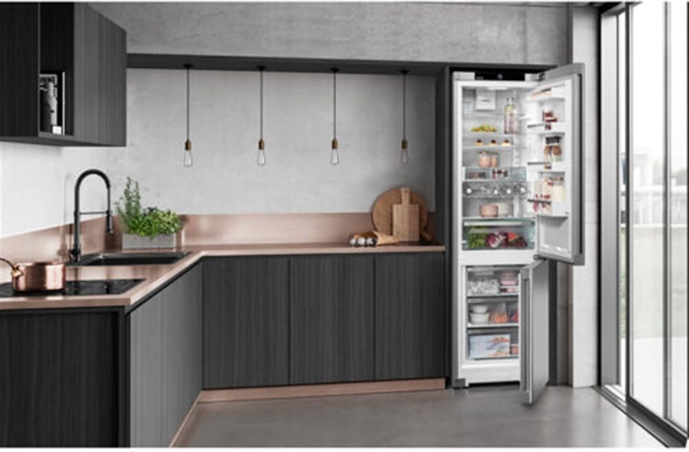 Liebherr 24" Freestanding Combined Fridge Freezer C5250 I Luxury Appliances Direct