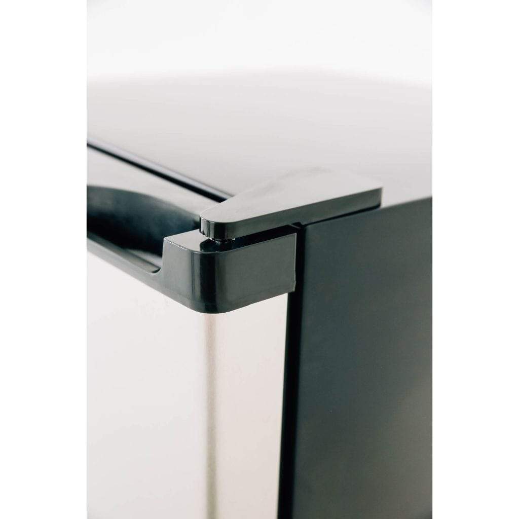 Summerset 21" 4.5 Cu. Ft. Left to Right Opening Compact Refrigerator SSRFR-21S-R I Luxury Appliances Direct