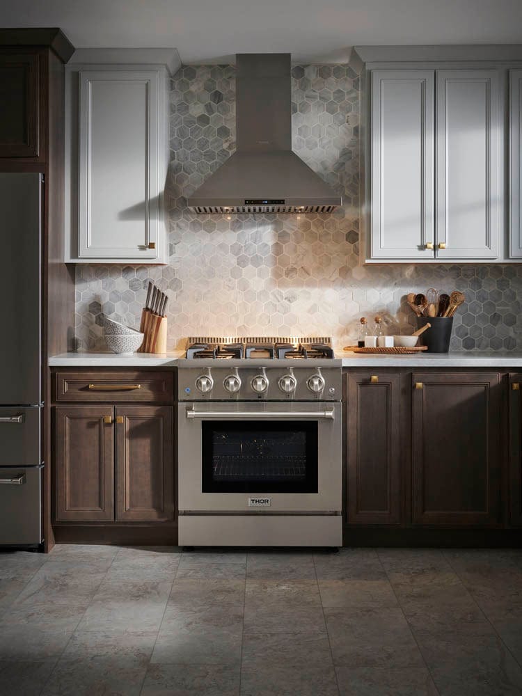 Thor Kitchen 30 in. 4.2 cu. ft. Professional Natural Gas Range in Stainless Steel HRG3080U I Luxury Appliances Direct