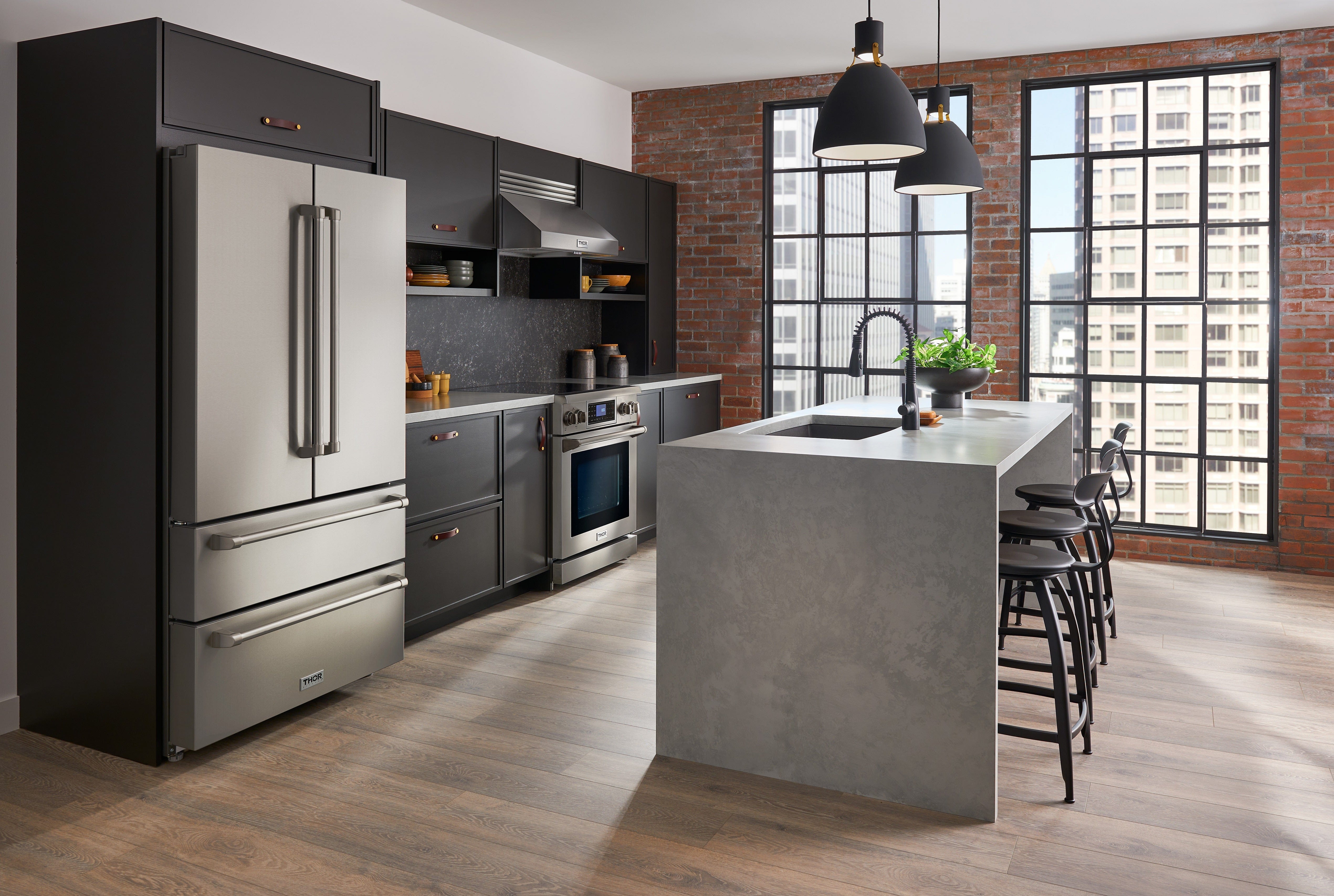 Thor Kitchen 30 In. 4.6 cu. ft. Self-Clean Gas Range in Stainless Steel with Front Touch Control TRG3001 I Luxury Appliances Direct