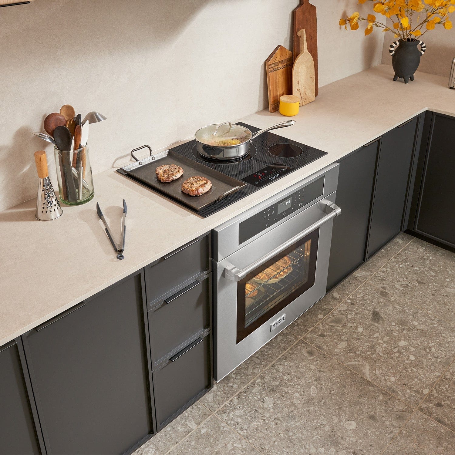 Thor Kitchen 30 Inch Professional Electric Cooktop With 4 Burners in Black TEC30 I Luxury Appliances Direct
