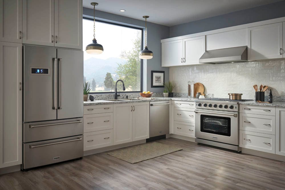 Thor Kitchen 36 in. 6.0 Cu. Ft Professional Natural Gas Range in Stainless Steel LRG3601U I Luxury Appliances Direct