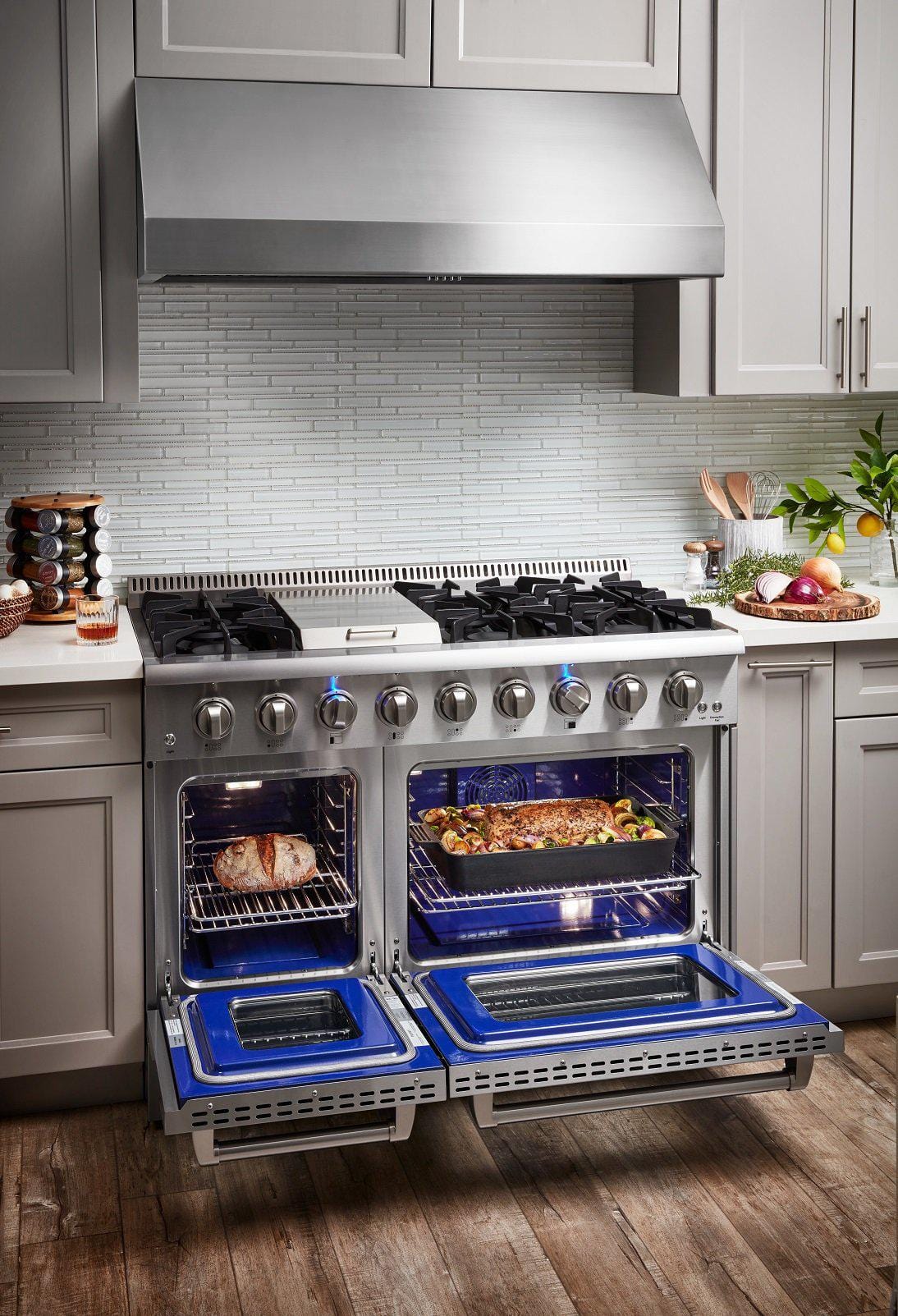 Thor Kitchen 48 in. 6.7 cu. ft. Professional Propane Gas Range in Stainless Steel HRG4808ULP I Luxury Appliances Direct