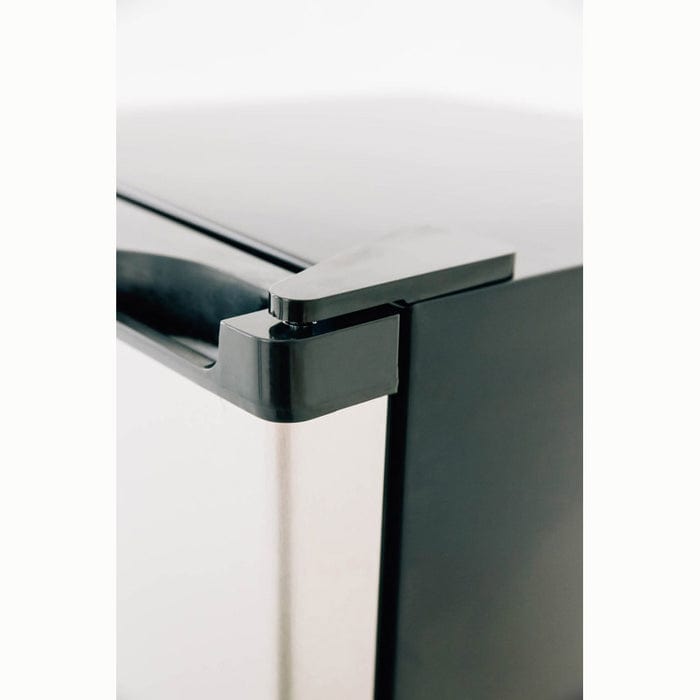 True Flame 21" 4.2C Compact Fridge Opening TF-RFR-21S I Luxury Appliances Direct