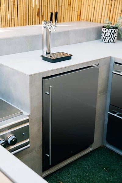 True Flame 24" 6.6C Deluxe Outdoor Rated Dual Tap Kegerator TF-RFR-24DK2 I Luxury Appliances Direct