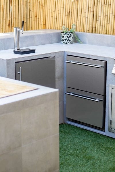 True Flame 24" 6.6C Deluxe Outdoor Rated Single Tap Kegerator TF-RFR-24DK1 I Luxury Appliances Direct