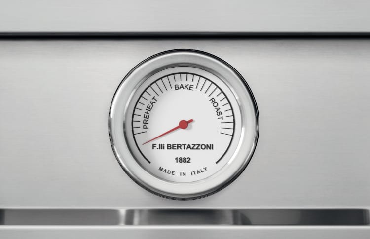 Bertazzoni Master Series 36-inch Gold Accents 5 Burner All Gas Ranges
