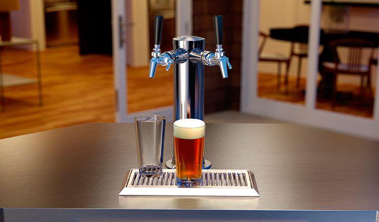 Perlick 24" Signature Series 5.2 cu ft Beer Dispenser HP24TM-4-1-1 Kegerators Luxury Appliances Direct