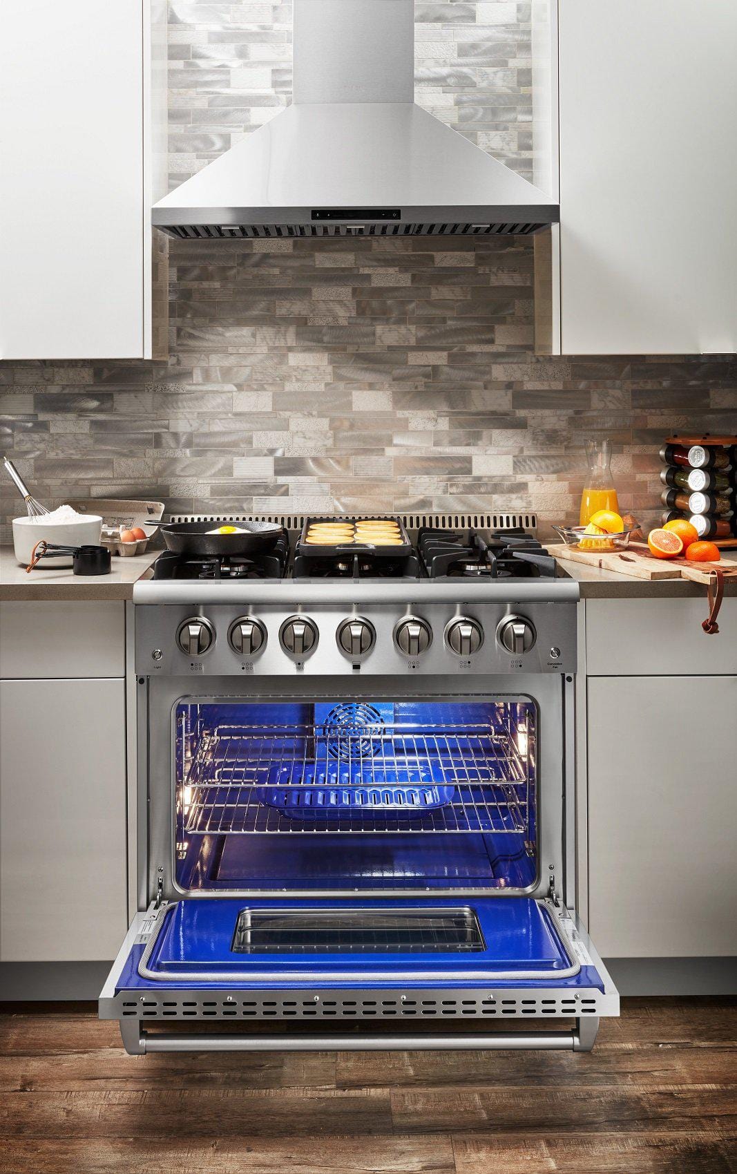Thor Kitchen 36 in. Professional Natural Gas Range in Stainless Steel HRG3618U Ranges HRG3618U Luxury Appliances Direct